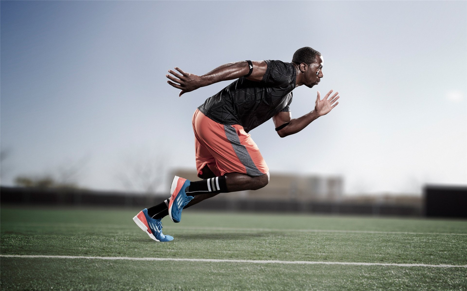 乐鱼体育网址-哈兰德的无球移动成为曼城进攻的关键,哈兰德和曼城