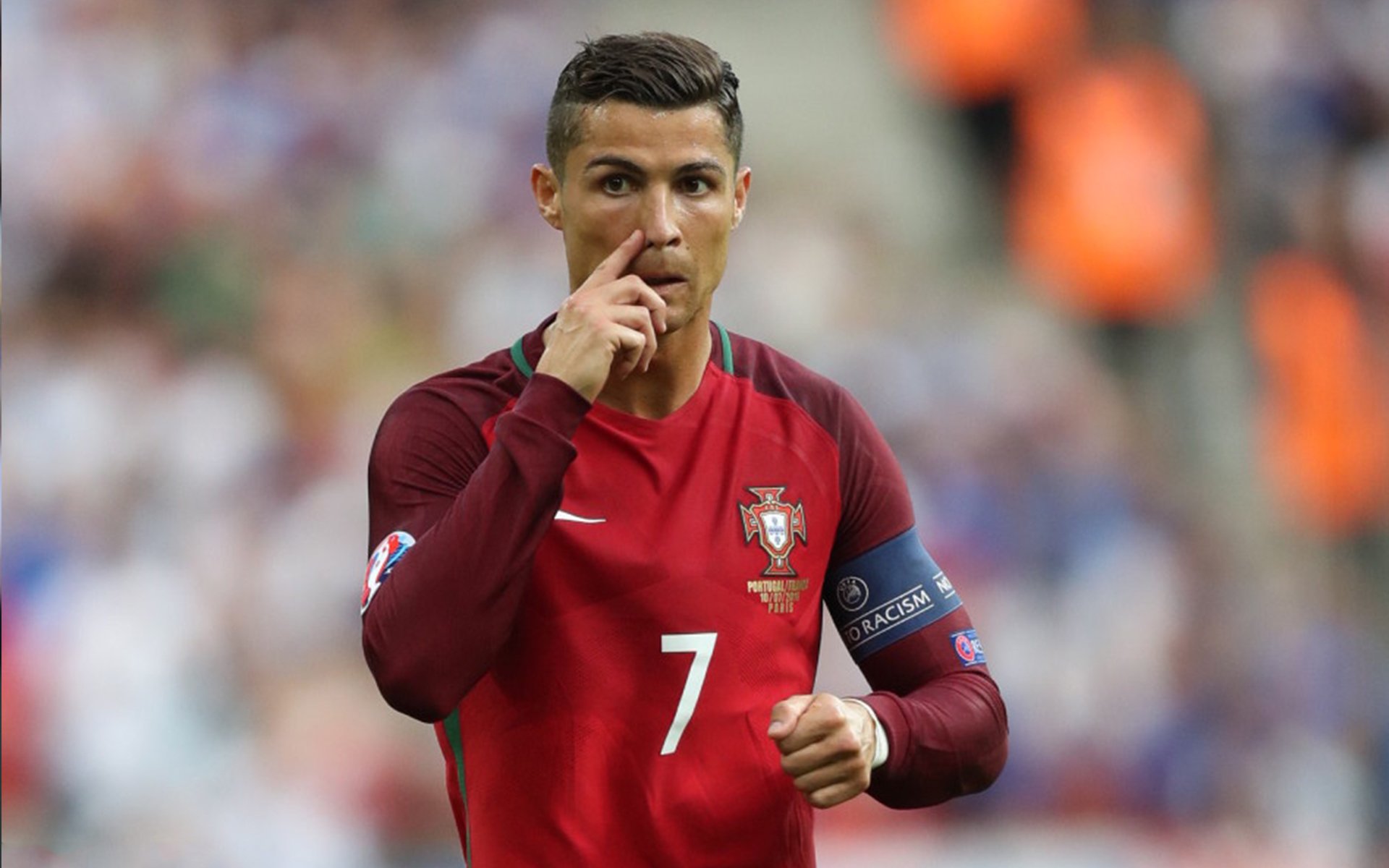 乐鱼体育官网优惠-曼联新王诞生：4场轰入4球，超级后卫绝境救主，曼联新球员名单